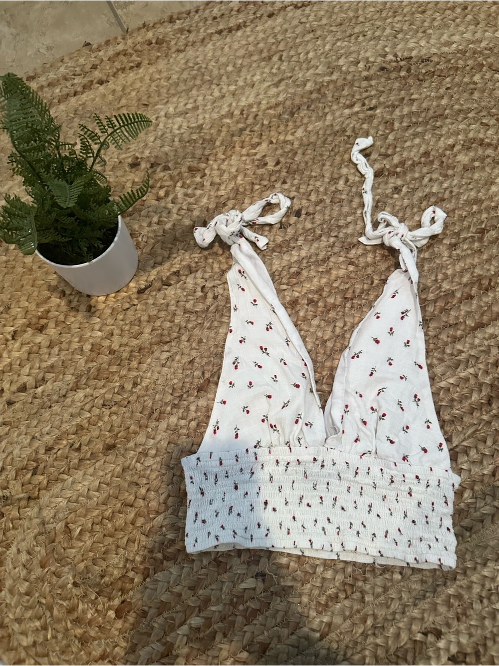 ROSE TRIANGLE TIE TOP